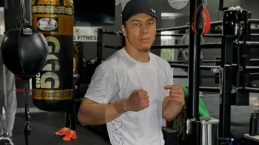 Батыр Жүкембаев Өзбекстандағы жекпе-жек алдында жаңа видео жариялады