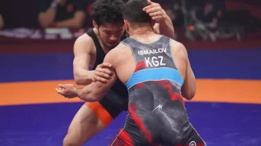 Қазақ балуаны қырғыздың мықтысын жеңді (ВИДЕО)