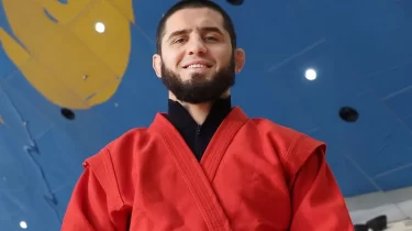 "Паспорт, әмиян және кілемше ғана қалды": Ислам Махачев ұрлыққа тап болды