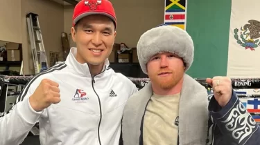 "Канелоның" командасындағы қазақ титулдық жекпе-жекке шығады