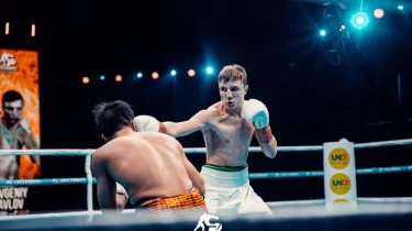 Жеңіліп көрмеген қазақстандық боксшы АҚШ-та қарсылас тапты