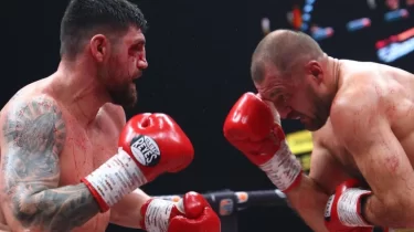 Қазақстанда туған Манн WBA белбеуі үшін айқаста нокаутпен жеңілді (ВИДЕО)