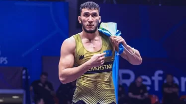 Ризабек Айтмұқан реванш алдында олимпиада чемпионымен көз арбасты (ВИДЕО)