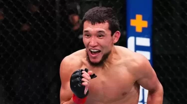 Әліби Ыдырыс UFC-дегі ерекше келісімшарты жайлы тіс жарды