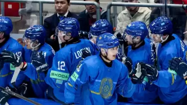 Қазақстан хоккейшілері ӘЧ-2026 қожайындарын тізе бүктірді