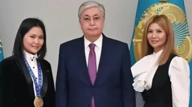 “Қаржыны алып қоямыз деп қорқытады”: Асаубаеваның анасы федерацияға ауыр айып тақты