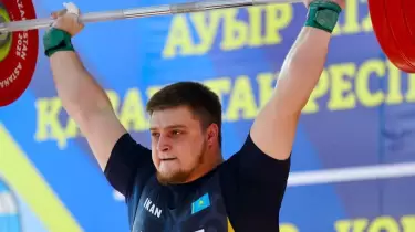 Әлем чемпионы Қазақстан чемпионатында абсолютті рекорд орнатты (ВИДЕО)