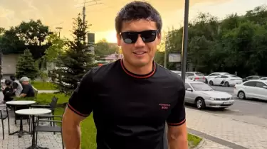 Еркебұлан Тоқтар ашуға булыққан клиенттердің шағымына жауап берді