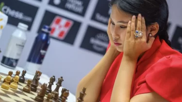 Бибісара Асаубаева тағы бір фаворитті жеңіп, Norway Chess турнирінде лидерлігін сақтады