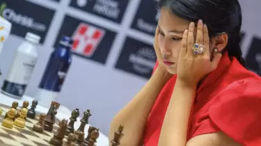 Бибісара Асаубаева тағы бір фаворитті жеңіп, Norway Chess турнирінде лидерлігін сақтады