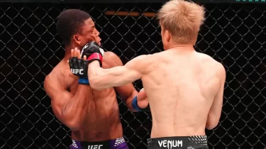 Жапониялық Асакура UFC турнирінде қарсыласын жылдам нокаутқа жіберді (ВИДЕО)