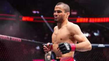 UFC Анкалаев пен Нурмагомедовтың жекпе-жектерін жариялады