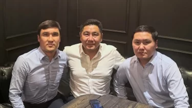Сәпиев, Сәрсекбаев және Артаев 10 жыл бұрынғы суретті қайталады