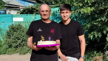 Дастан Сәтпаев жанкүйеріне ерекше сый жасады