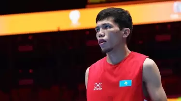 Санжар Тәшкенбай Еуропа чемпионын нокдаунға жіберіп, финалға шықты (ВИДЕО)