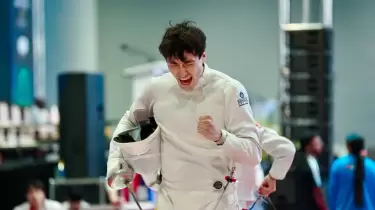 Қазақстандық семсершілер Олимпиада чемпиондарын жеңді (ВИДЕО)