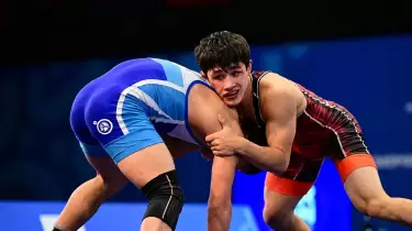 Қазақстандық балуандар жастар арасындағы Азия чемпионатында екі "алтын" алды (ВИДЕО)