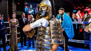 "Қазақ жауынгері" WBA Asia чемпиондық белбеуін жеңіп алды (ВИДЕО)