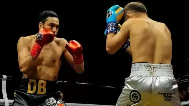 Дулат Бекбауов WBA экс-чемпионын тізе бүктірді (ВИДЕО)