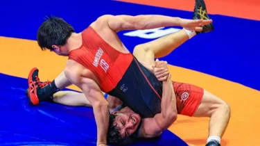 Қазақстандық балуандар әлем чемпионатында екі қола медаль иемденді (ВИДЕО)