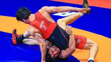 Қазақстандық балуандар әлем чемпионатында екі қола медаль иемденді (ВИДЕО)