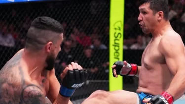Дияр Нұрғожай UFC-де қарсыласын сұмдық нокаутпен сұлатты (ВИДЕО)