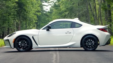Toyota спорттық көлігін жаңартты
