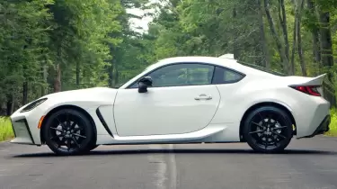 Toyota спорттық көлігін жаңартты
