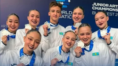 Қазақстандық синхроншылар әлем чемпионатында тарихи екінші "күмісті" жеңіп алды