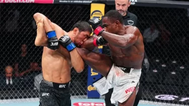 UFC 330-дегі сенсация: Қырғыз чемпионы күтпеген жерден жеңілді (ВИДЕО)