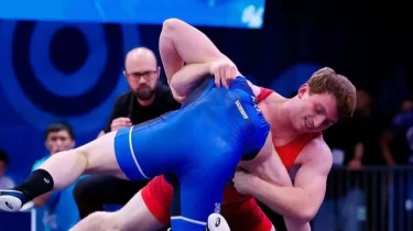 Қазақ әлем чемпионатында өзбек балуанын жеңді