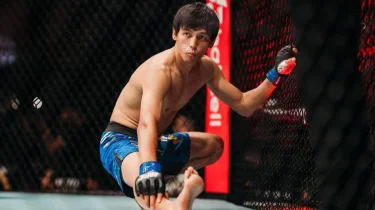 UFC-ден кеткен Азат Мақсұм жекпе-жегін нокаутпен аяқтады