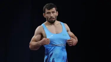 Демеу Жадыраев Олимпиада чемпионына есе жіберді