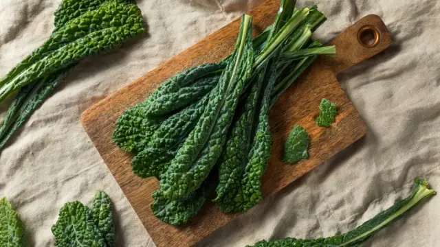 4. Қарақат жапырағы (cavolo nero) – жасылдар патшасы
